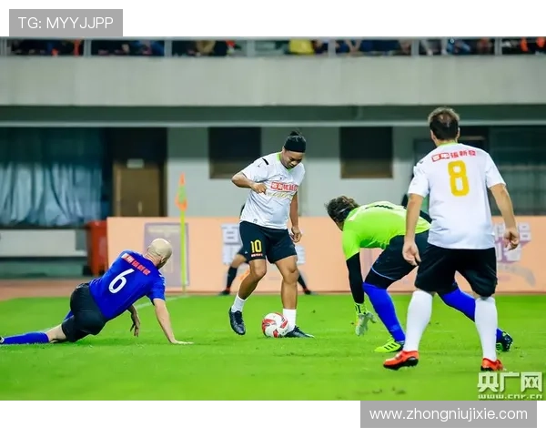 鹏飞四海足球场上的明星传奇与荣耀之路 鹏飞四海足球场上的明星传奇与荣耀之路